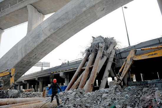  �@��2��23���ڜ������F���ݶι����Ĕz���o���յ����¹ʬF(xi��n)��(ch��ng)��